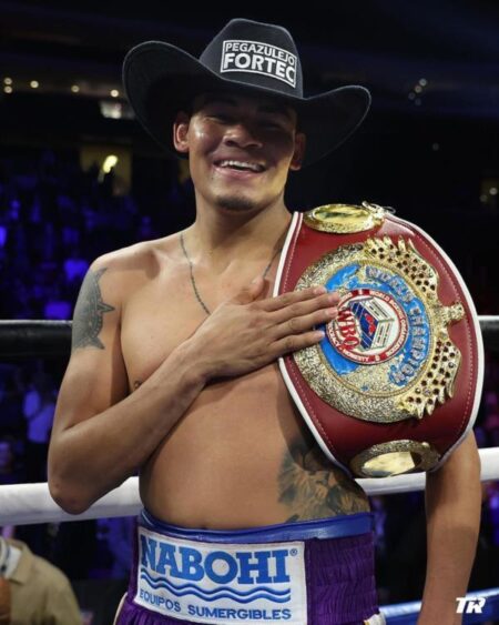 Emmanuel Navarrete vs. Charly Suarez: Epic Showdown Preview and Predictions!