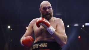 Fans Fuming: Tyson Fury Retains #1 Spot in Ring Magazine’s Heavyweight Rankings Despite Recent Defeat!