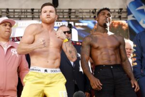 Canelo Alvarez beats William Scull in historically dreadful fight, sets up Terence Crawford showdown – Yahoo Sports