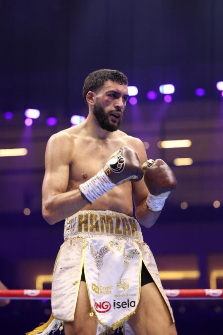 Hamzah Sheeraz Gives Edgar Berlanga A Humbling Experience