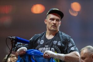 Watch Oleksandr Usyk’s Unstoppable Journey to Heavyweight Greatness!
