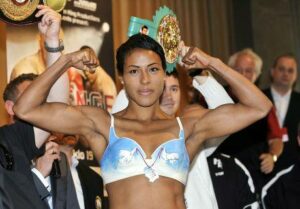 Cecilia Braekhus Returns to Norway Determined to Finish What She Started